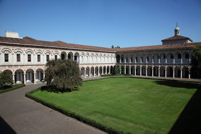 University of Milan campus featured in an Educational Bridge article about studying in Italy
